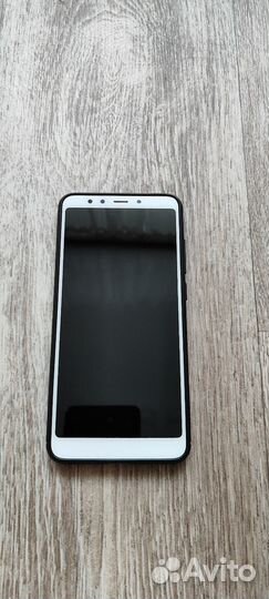 Xiaomi Redmi 5, 2/16 ГБ