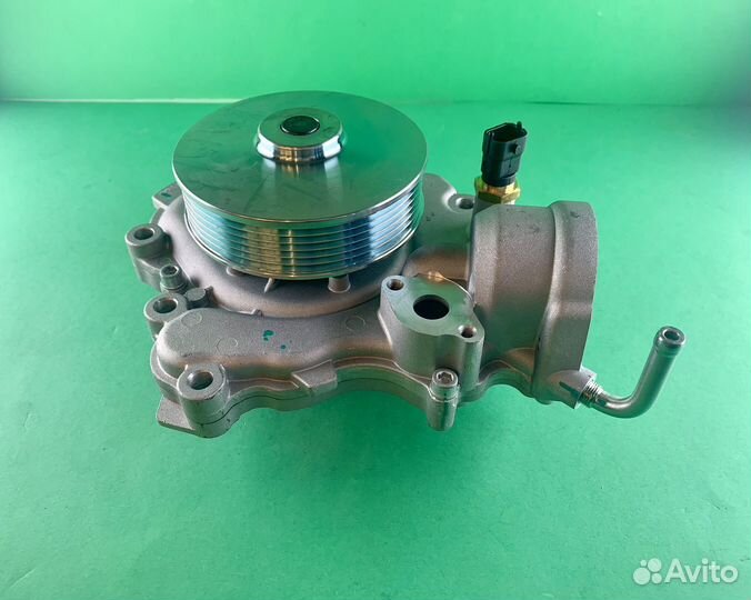 Насос водяной Jeep Grand Cherokee WK2 Diesel