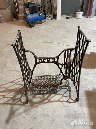 Станина от швейной машинки