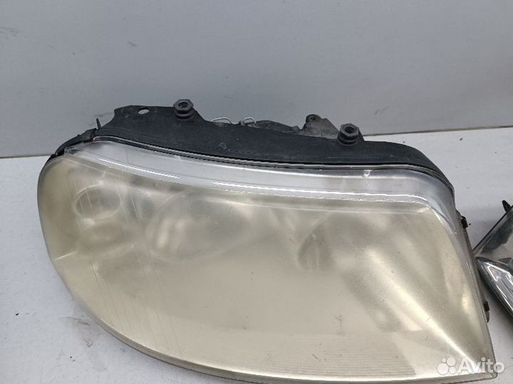 Фара правая Volkswagen Sharan