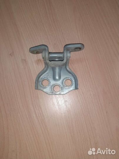 Запчасти на правую дверь кайрон