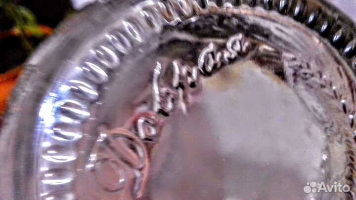 Графины для напитков с герметичной крышкой