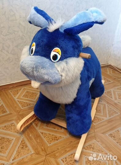 Большие мягкие игрушки, игрушка-качалка, столик