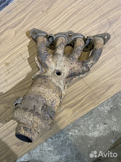 Выпускной коллектор Форд фокус 2 1.6