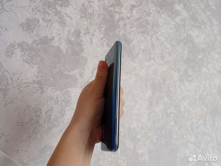 HONOR 10, 4/64 ГБ