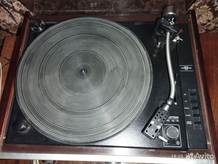 Проигрыватель винила