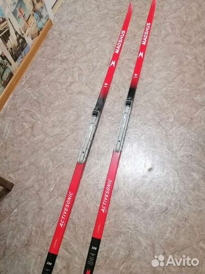 Беговые лыжи