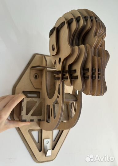 Вешалка для мотошлема