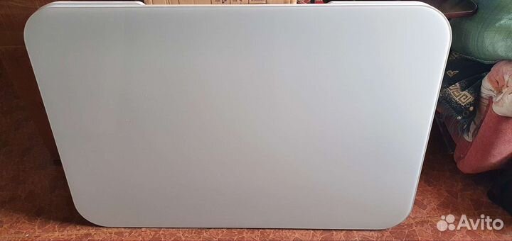 Кухонный стол