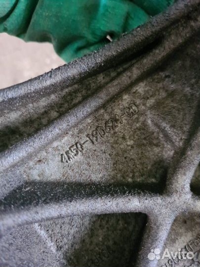 Кронштейн компрессора кондиционера Ford Focus 3