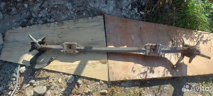 Балка с поворотными кулаками под ремонт