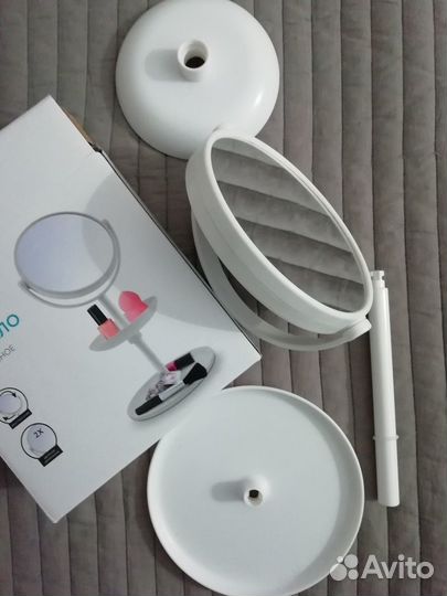 Зеркало с подставкой