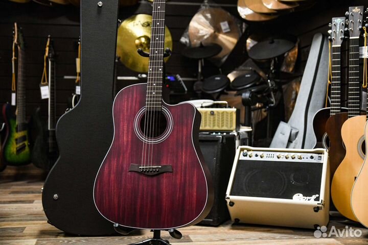 Акустическая гитара Flight + Аксессуар