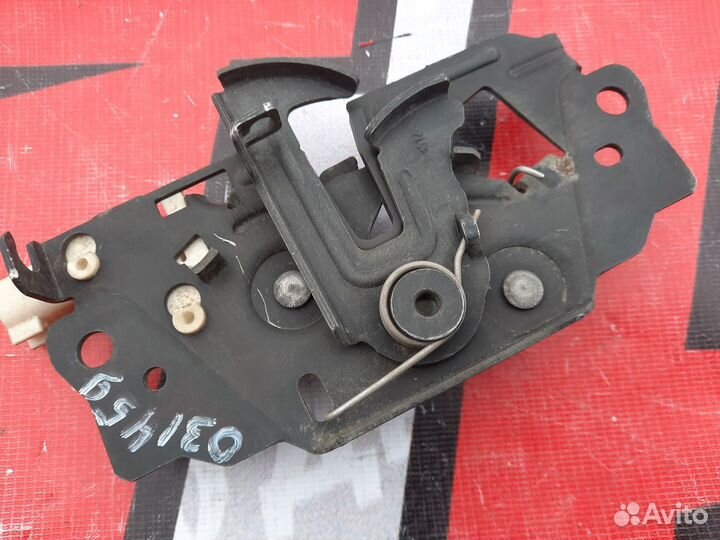 Замок капота Ford Focus 3 Форд Фокус 3 2010