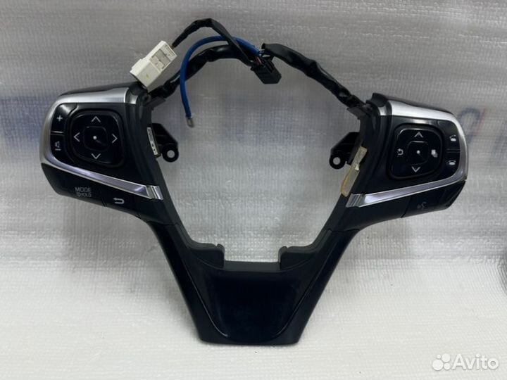 Кнопки на руль Toyota Camry V55 2014-2018