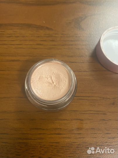 Becca корректор