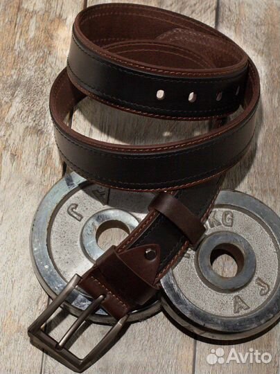 Мужской кожаный ремень