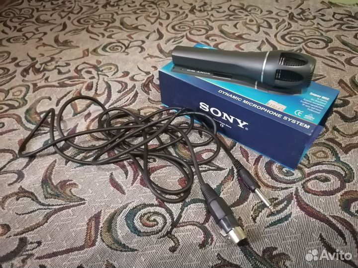 Микрофон динамический проводной Sony