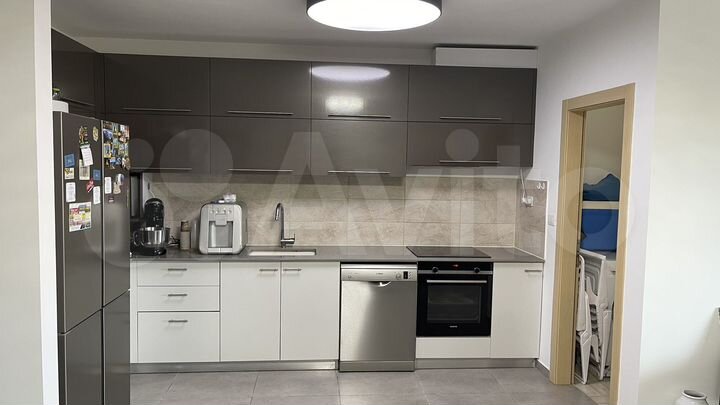 3-к. квартира, 96,3 м², 1/3 эт.