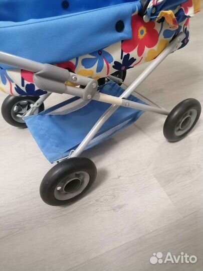 Коляска кукольная