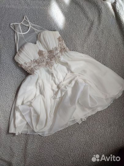 Вечернее платье на выпускной или свадьбу
