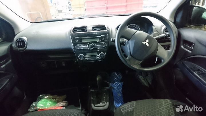 Подушка двигателя на Mitsubishi Mirage A05A 3A90