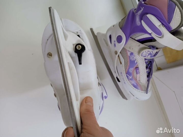 Коньки на девочку