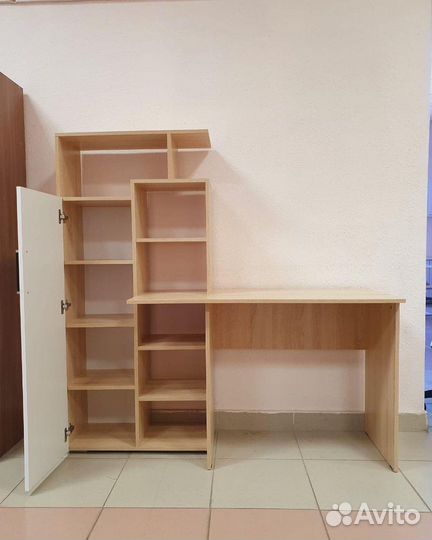 Стол компьютерный