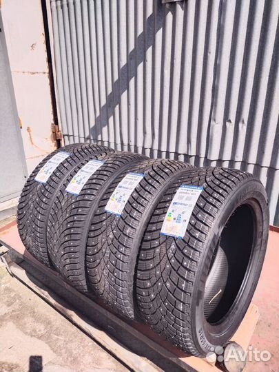 Triangle IcelynX TI501 235/55 R19