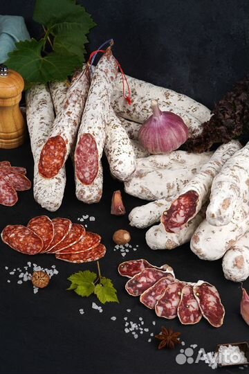 Итальянские испанские колбасы в белой плесени опт