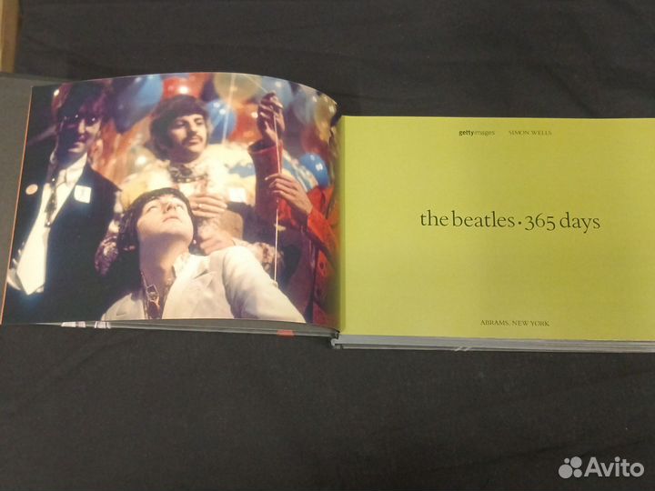 Книга-альбом The Beatles 365 days