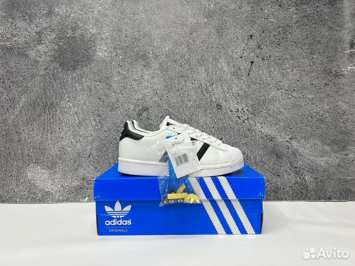 Кроссовки Adidas Superstar