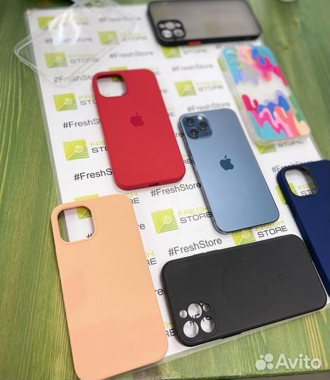 Чехлы на iPhone 12 / 12Pro