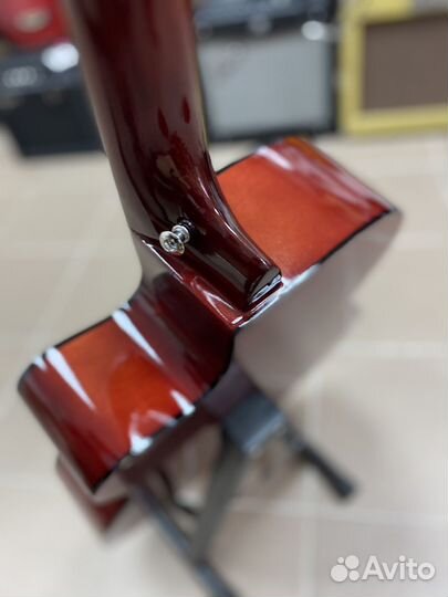 Акустическая гитара полноразмерная