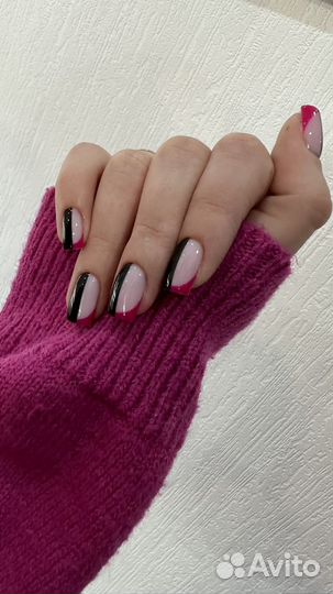 Модель на маникюр