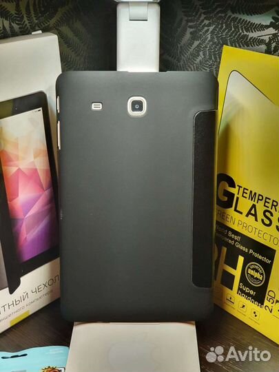 Samsung Galaxy Tab E SM-R561