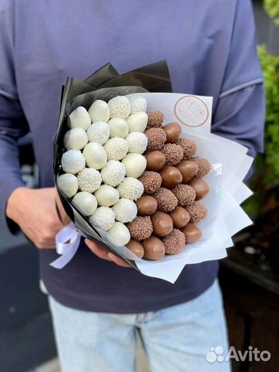 Съедобные букеты из клубники