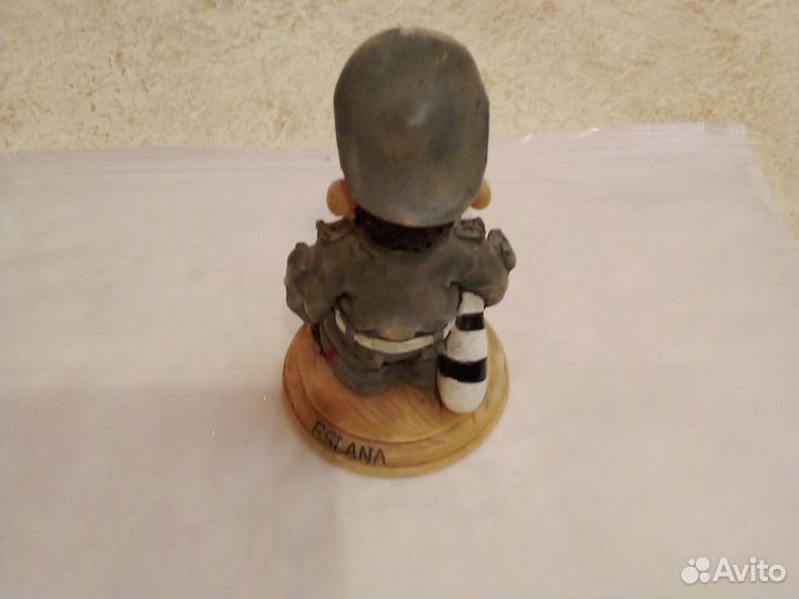 Статуэтка фигурка