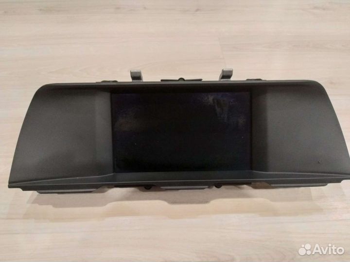 Штатная магнитола на BMW f10