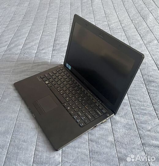 Sony VPC-X11Z1R Mini