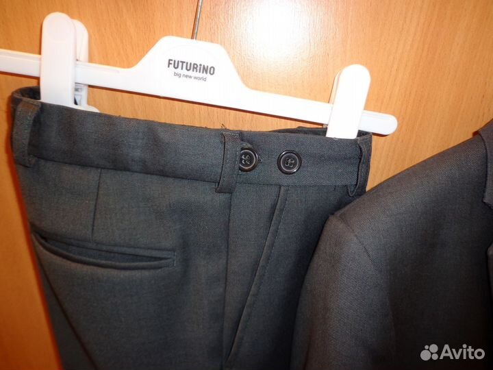 Школьный костюм 