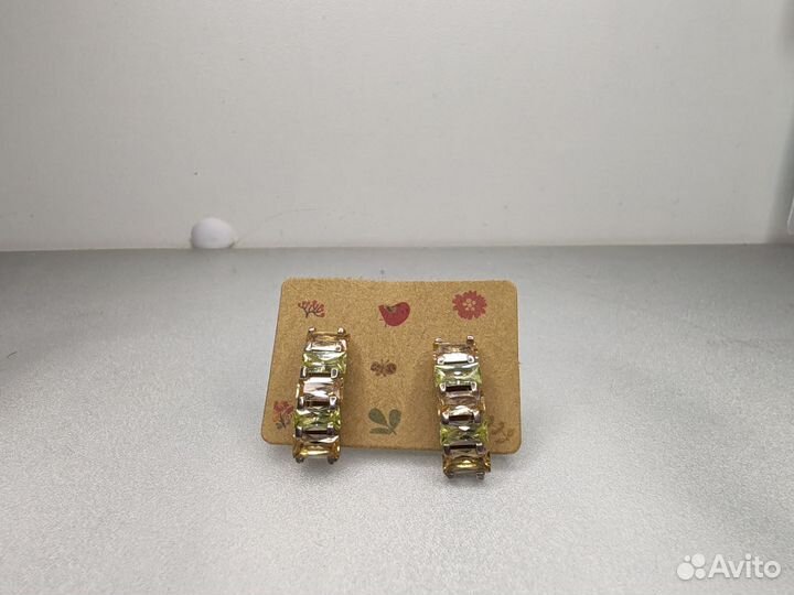 Серьги бежутерия