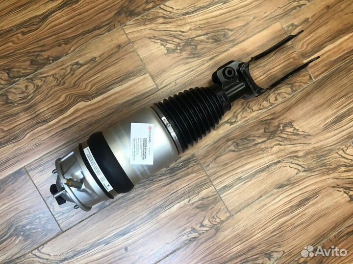 Пневмостойка Туарег передняя