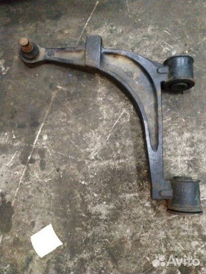 Рычаг подвески передний левый Opel Movano