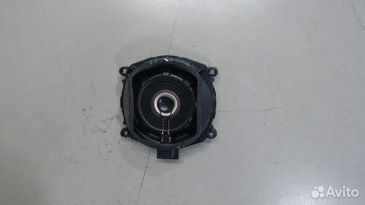 Сабвуфер BMW X5 E70, 2012