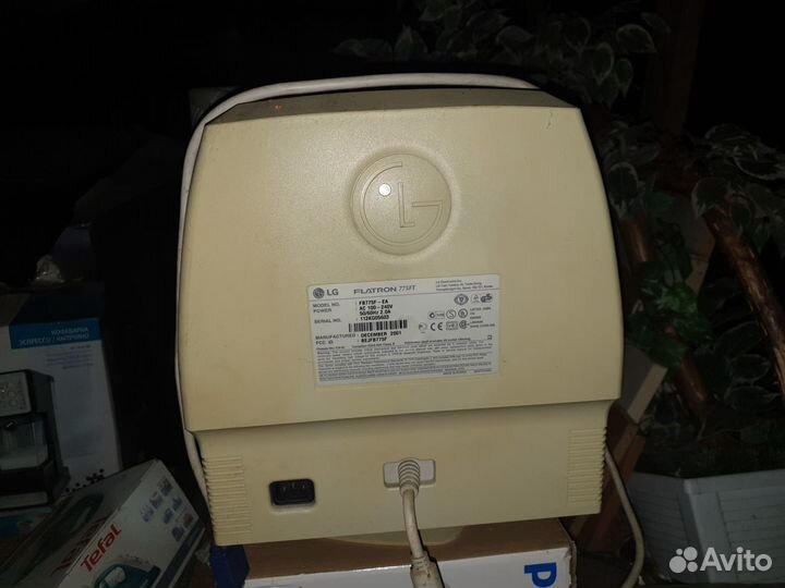 Монитор LG Flatron 775FT 17