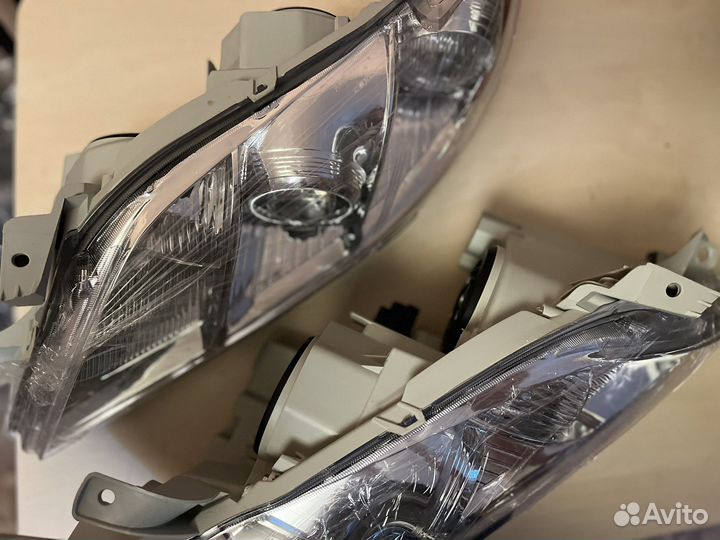 Фары 2 шт на toyota camry 2 шт