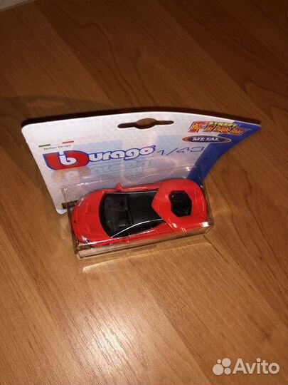 Модель lamborghini красная