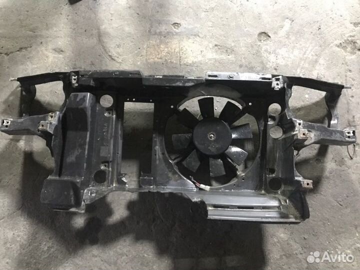 Рамка радиатора Volkswagen Golf MK3 AAM 1.8 Aam