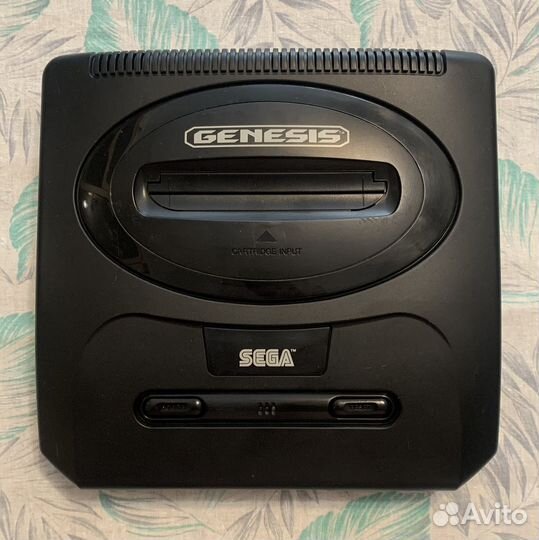 Оригинальная консоль Sega Genesis